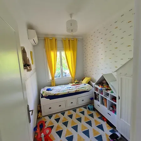Вилла Villa Saint Aygulf,Bord De Mer